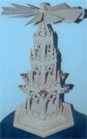 Bild vom Artikel Vorlage Pyramide Gotischer Stil (3-stöckig)